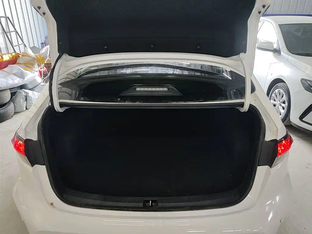 Toyota Levin 2023 TNGA 1.5L CVT Progressive фото 15