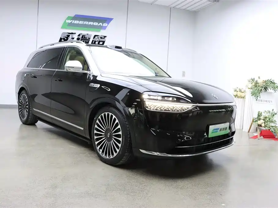 AITO Wenjie AITO M9 2025 Extended Range Ultra 52kWh 6-Seater фото 4