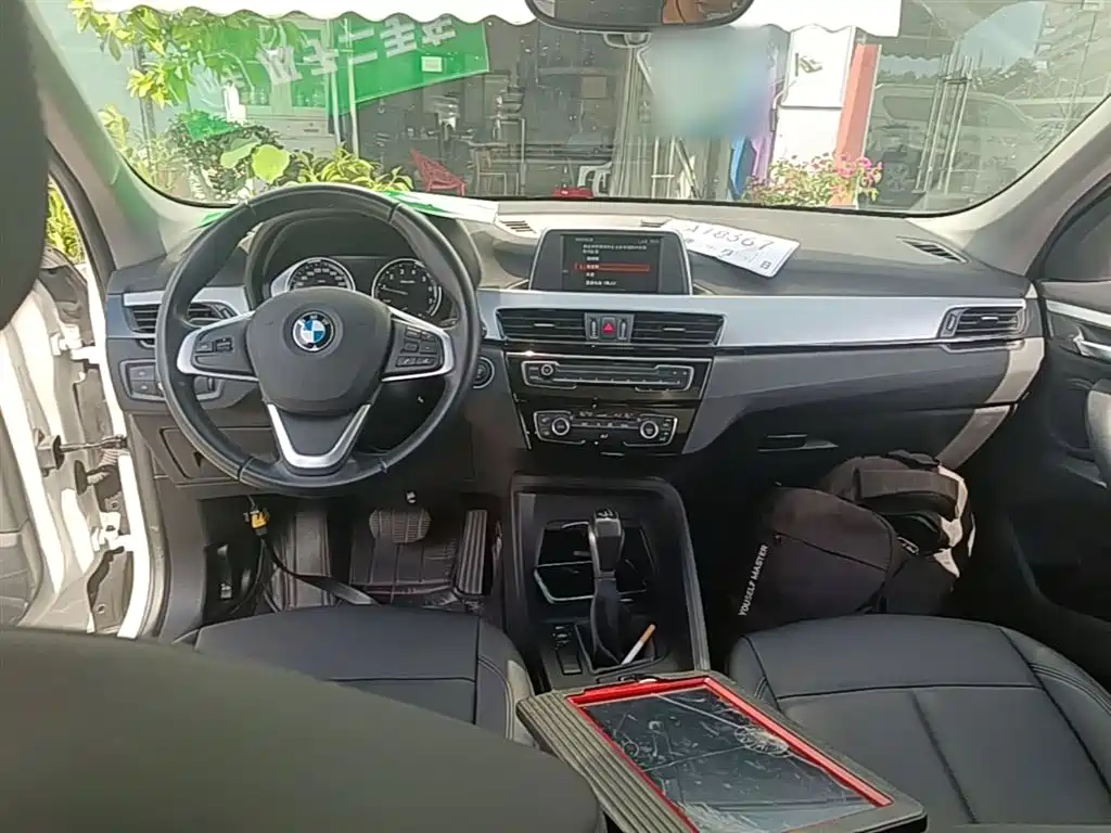 BMW X1 2018 sDrive20Li Leading Model фото 10