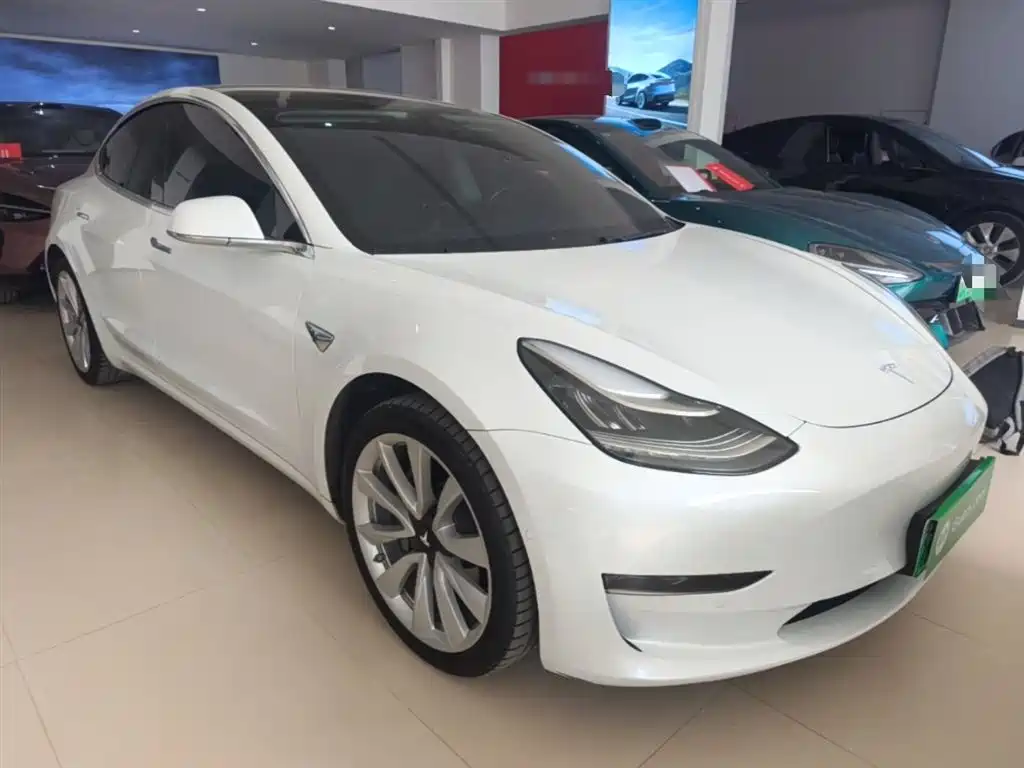TESLA MODEL 3 (IMPORTED)