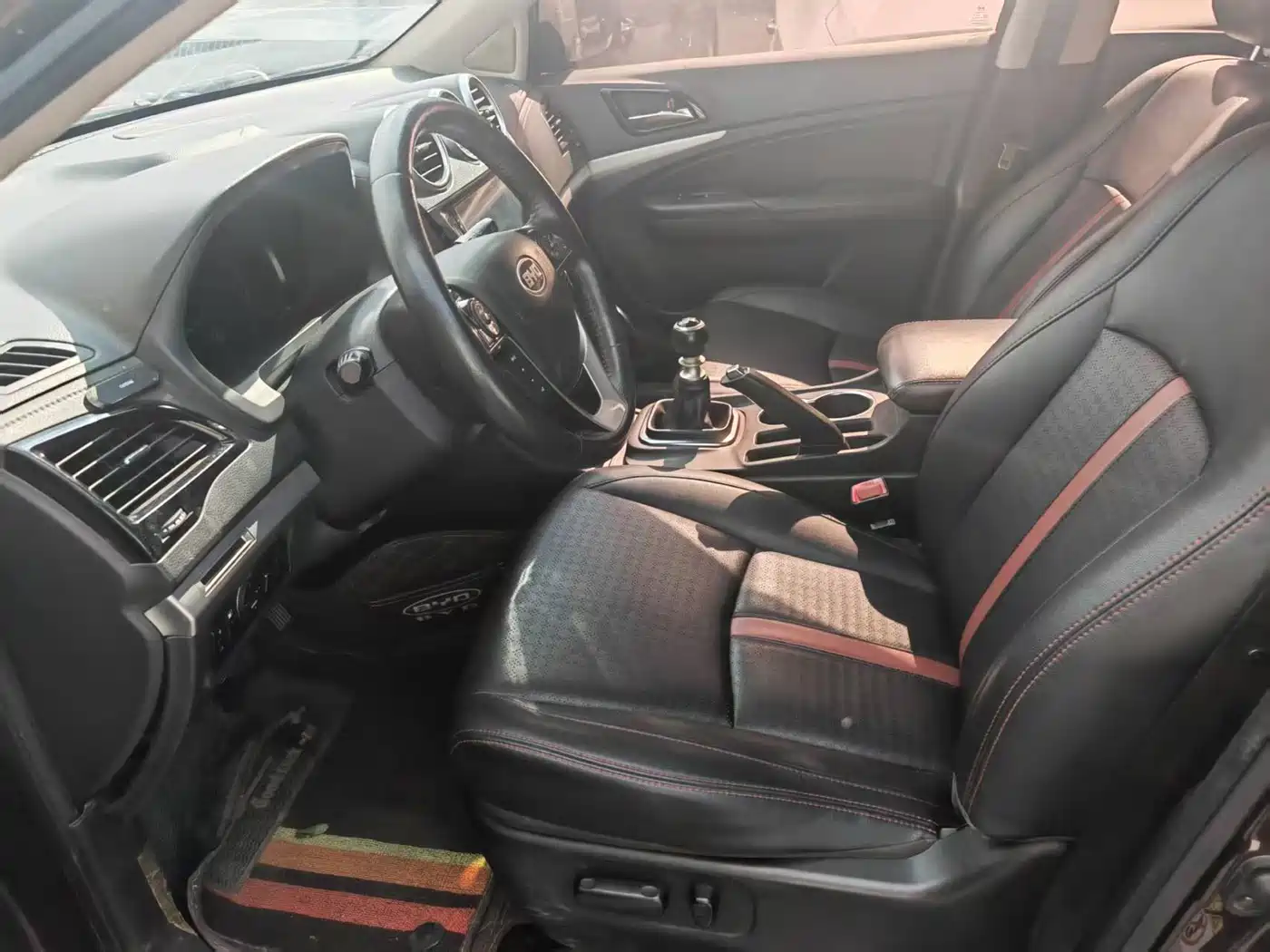 BYD S7 2016 1.5T Manual Premium Model фото 6