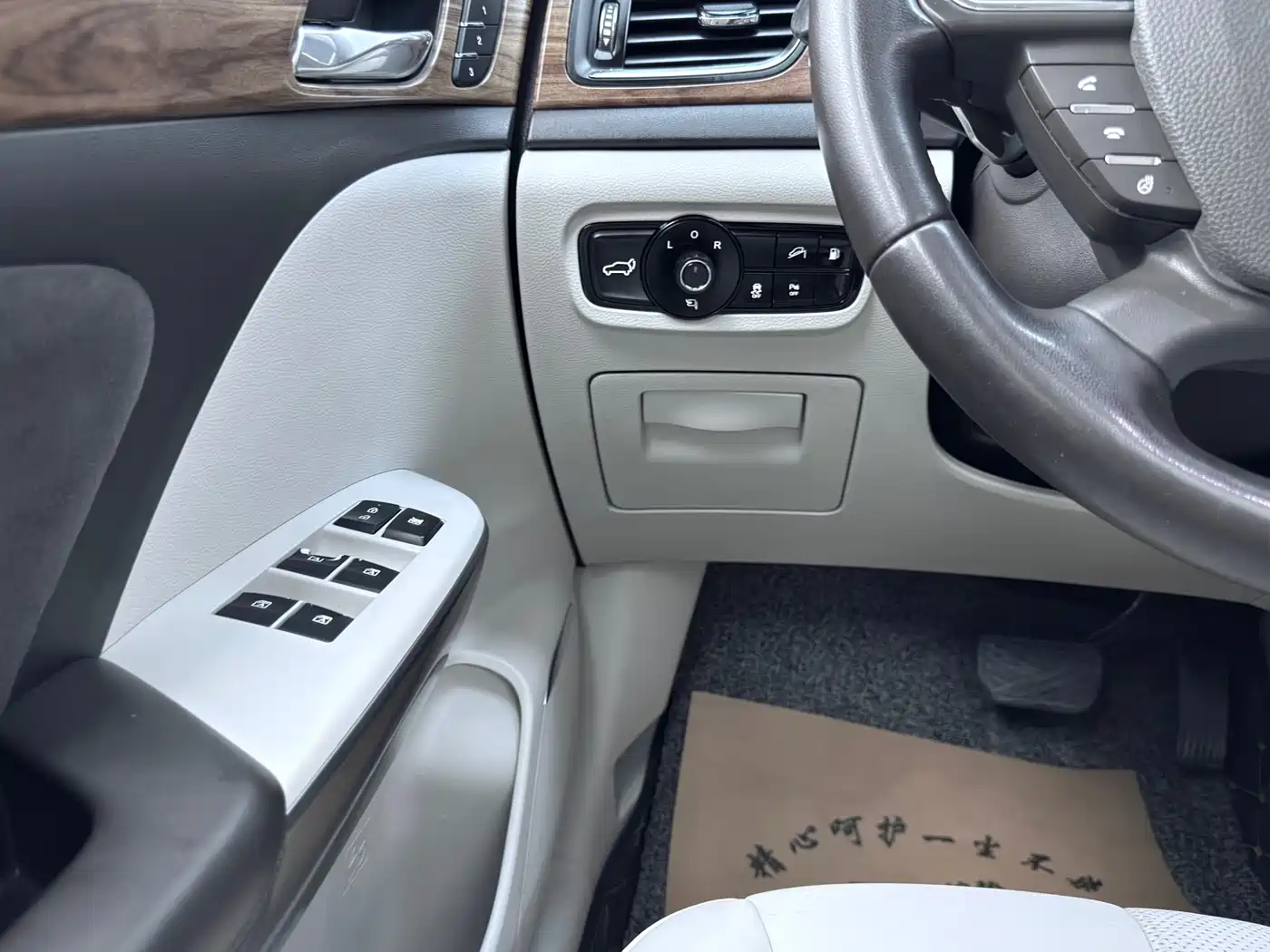 GAC Trumpchi Trumpchi GS8 2017 320T 2WD Luxury Smart Connect (7-seater) фото 9