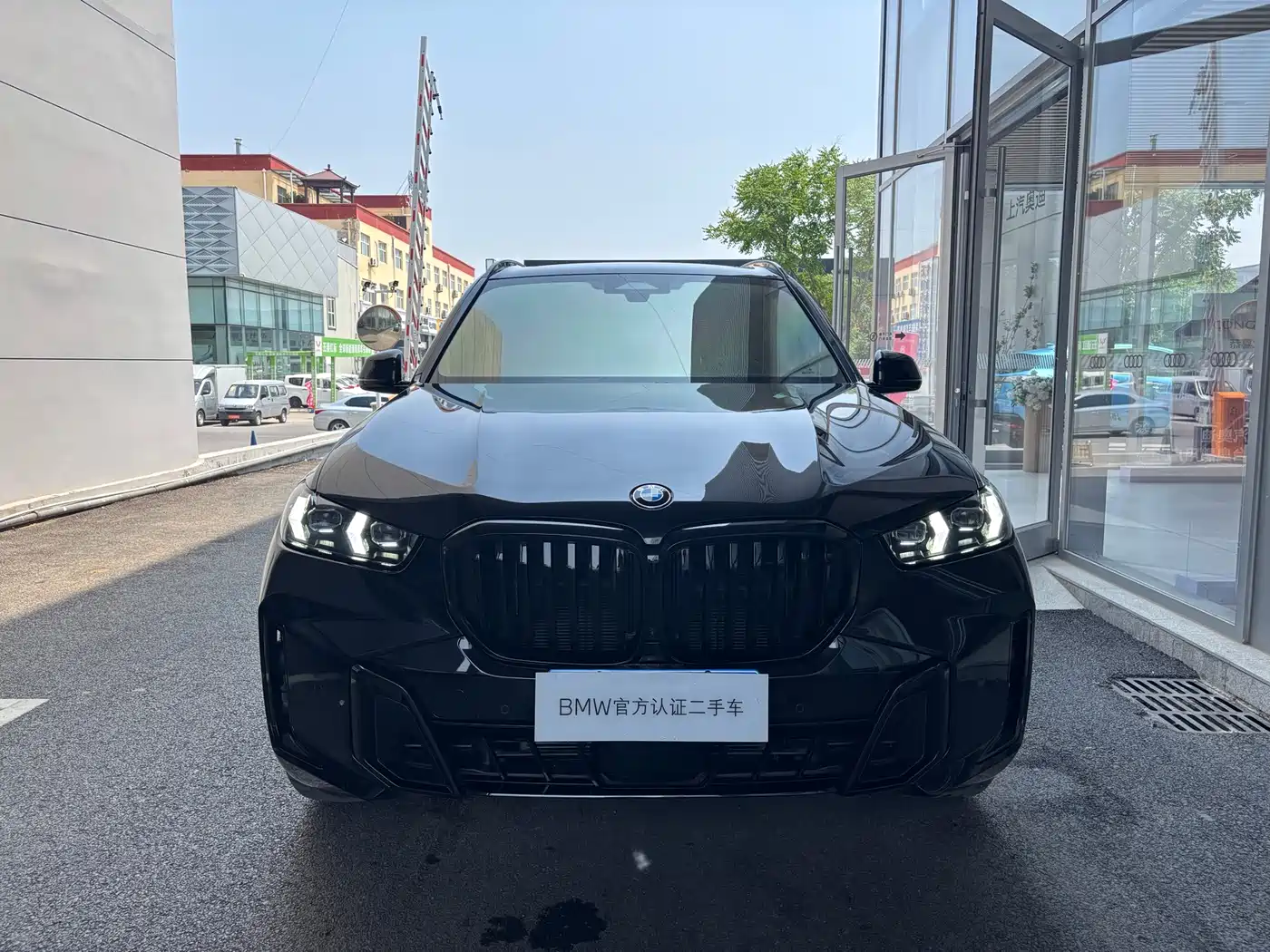 BMW X5 2025 Model xDrive 30Li Exclusive M Sport Blackout Package фото 2