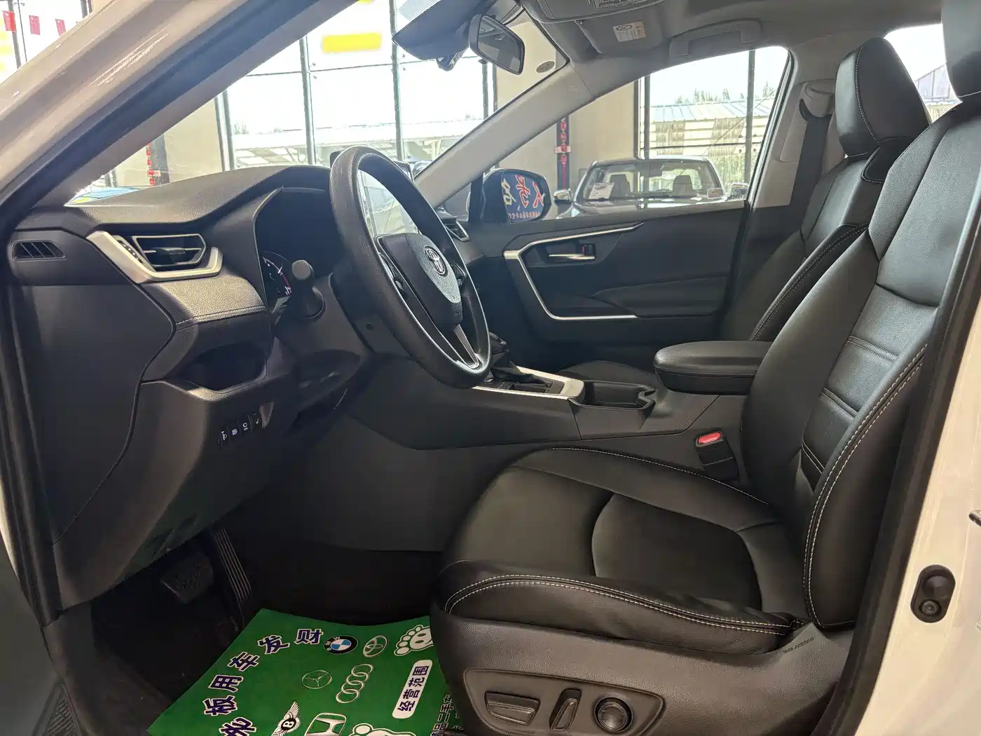 Toyota RAV4 Rongfang 2020 2.0L CVT 2WD Trend Edition фото 4