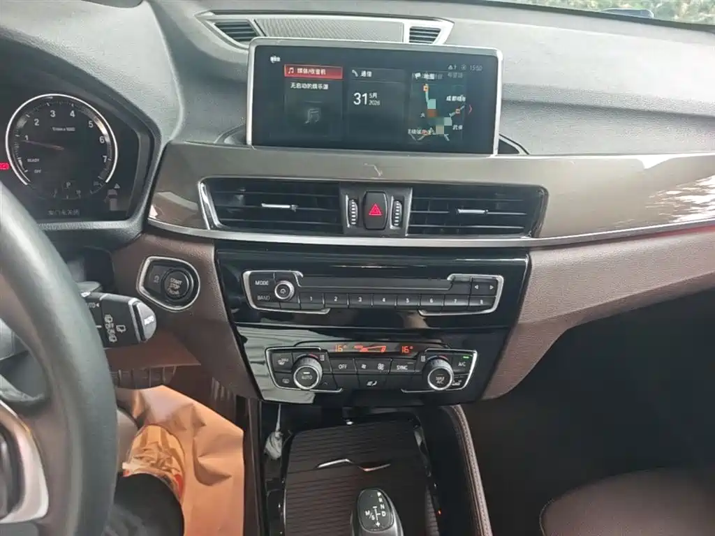 BMW X1 2019 xDrive20Li Premium Model фото 13