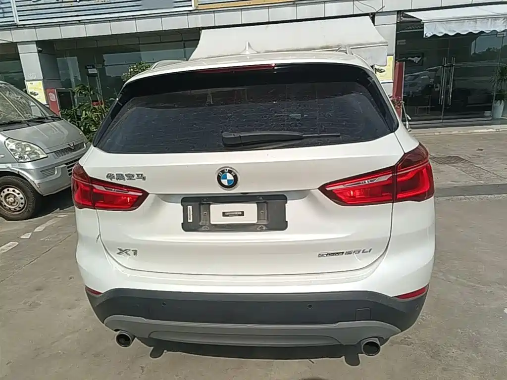BMW X1 2018 sDrive20Li Leading Model фото 6