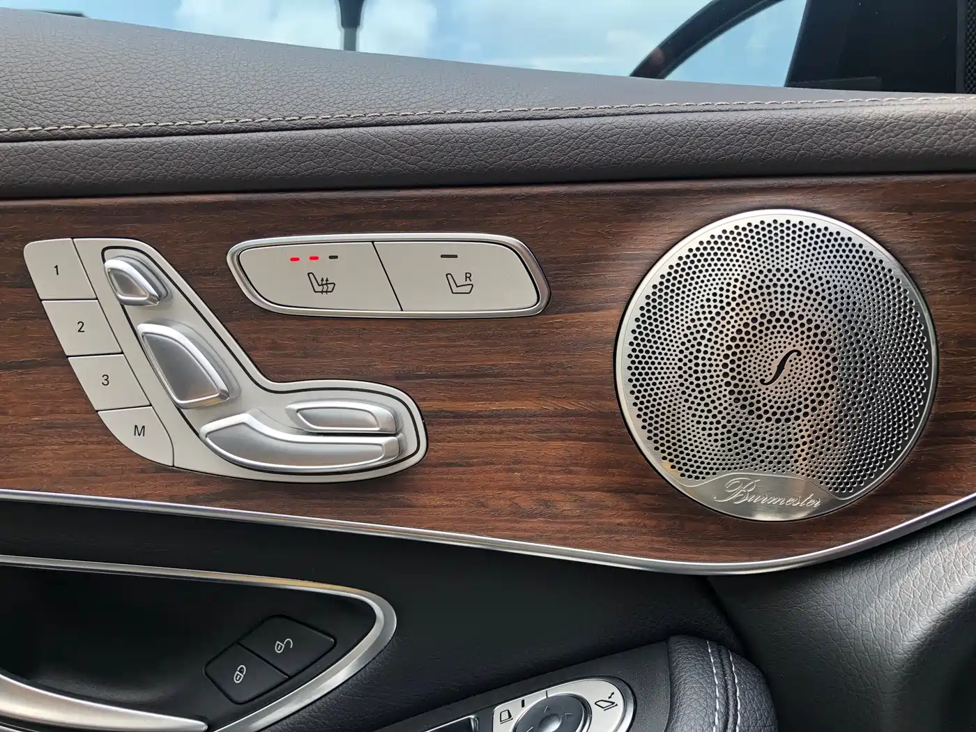 Mercedes-Benz GLC 2021 GLC 300 L 4MATIC Sporty фото 14