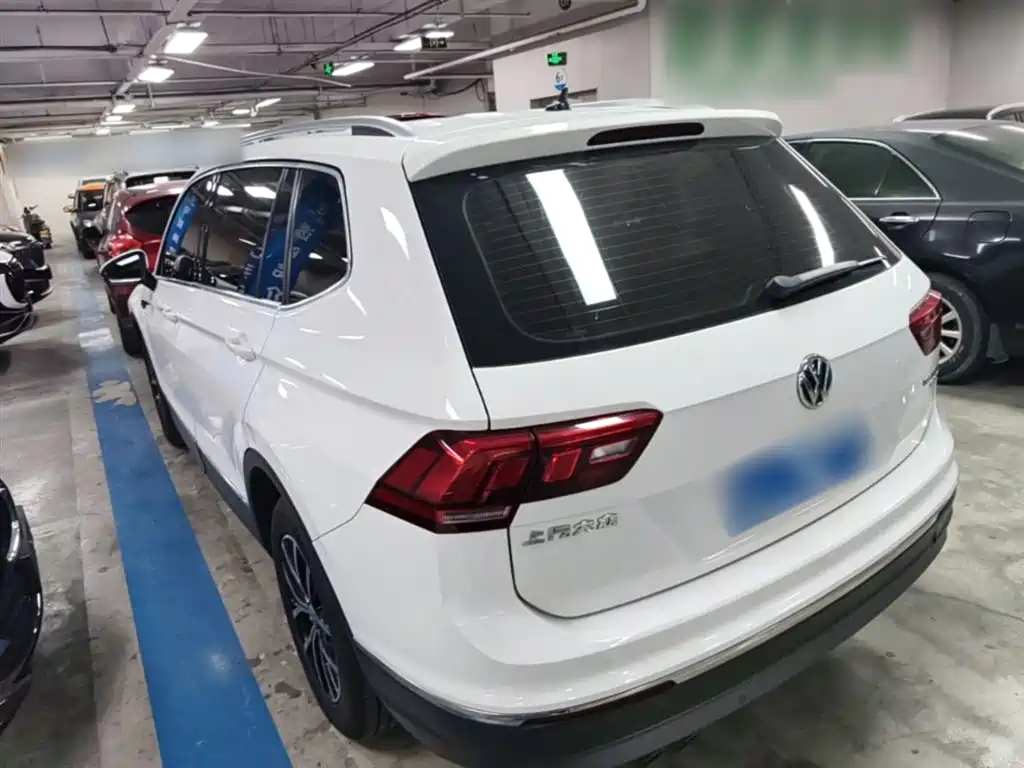 Volkswagen Tiguan L 2018 330TSI Automatic 2WD Luxury Edition фото 5