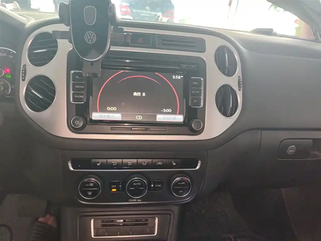 Volkswagen Tiguan 2016 Model 300TSI Automatic 4WD Luxury Edition фото 13
