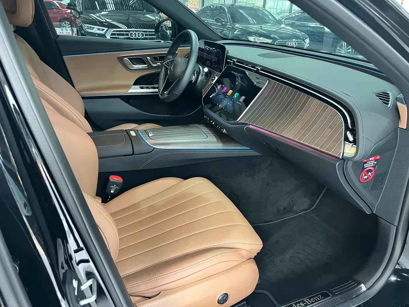 Mercedes-Benz E-Class 2025 E 300 L Fashion фото 7