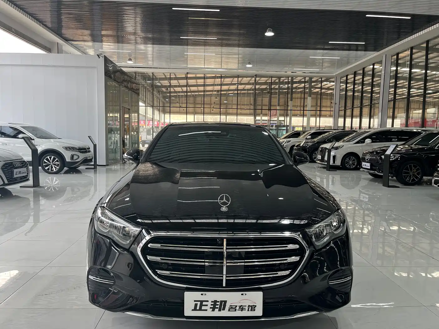 Mercedes-Benz E-Class 2025 E 300 L Fashion фото 2