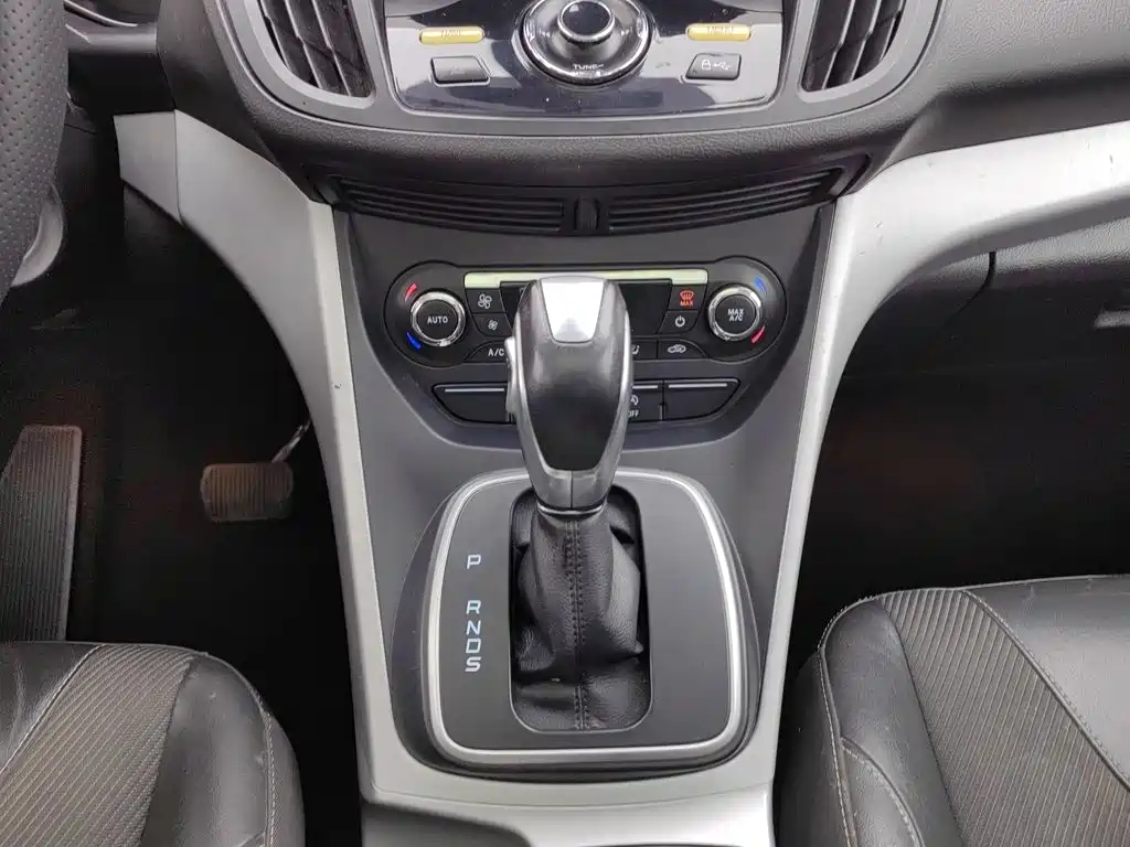Фото 13 - Ford Kuga