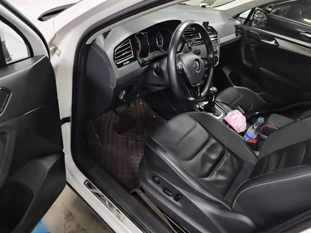 Volkswagen Tiguan L 2018 330TSI Automatic 2WD Luxury Edition фото 16