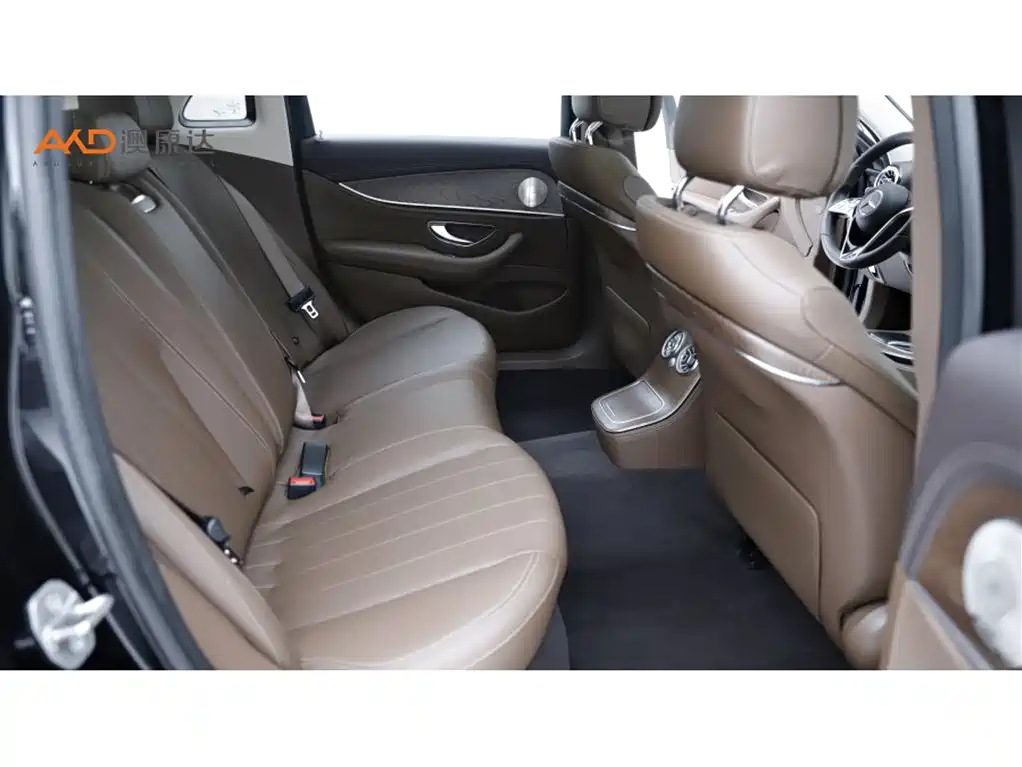 Mercedes-Benz E-Class New Energy 2023 E 350 e L Plug-in Hybrid Sedan фото 8