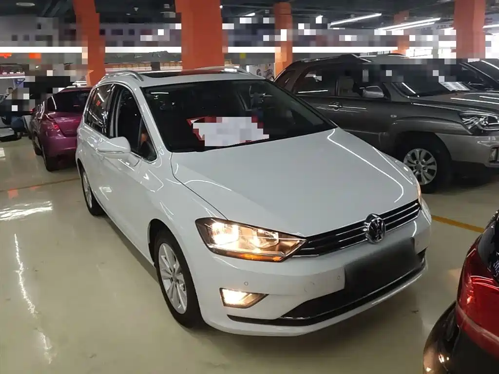 Volkswagen Golf Sportsvan 2018 230TSI Automatic Progressive фото 4