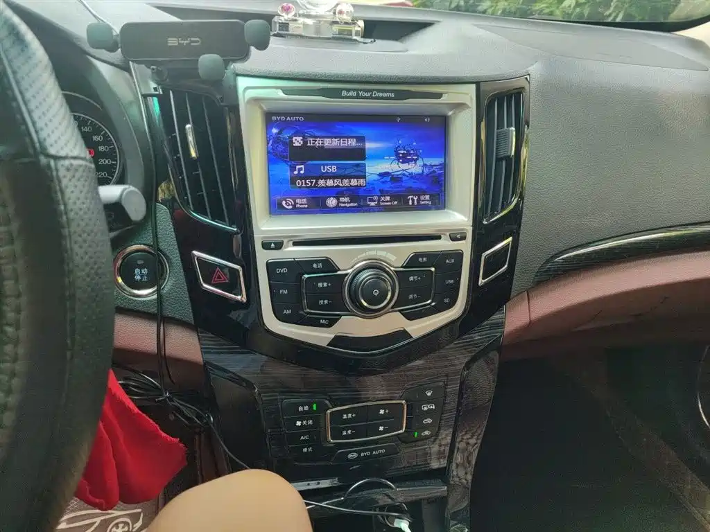BYD Surui 2016 1.5L Manual Elite фото 10