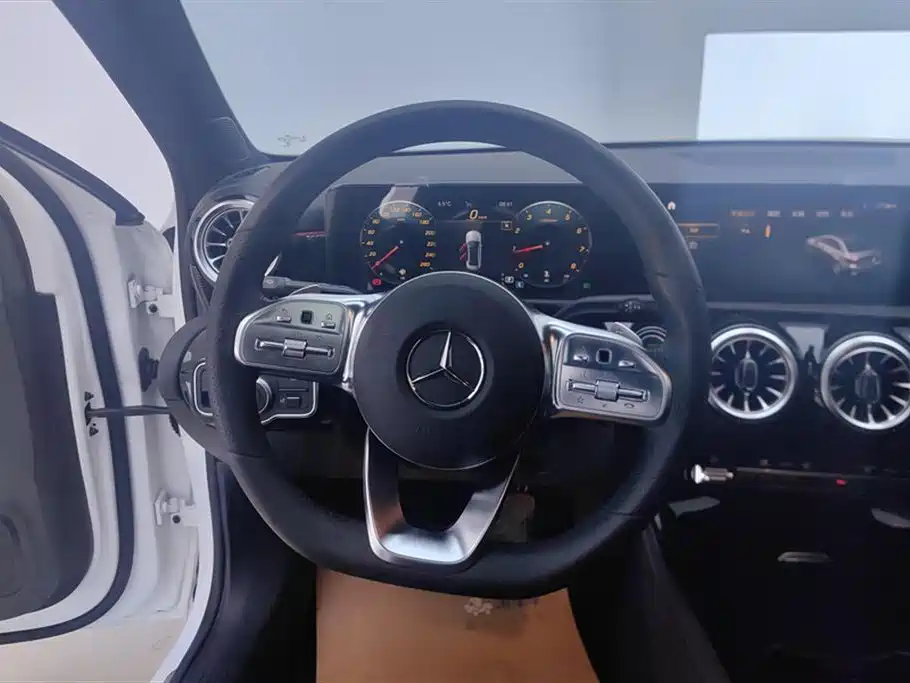 Mercedes-Benz A-Class 2022 A 200 L Sport Sedan Style фото 15