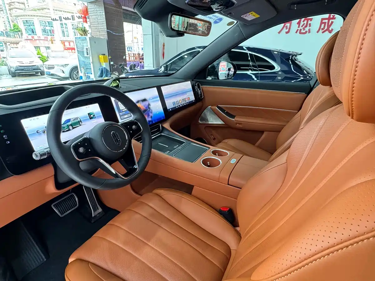 AITO Wenjie AITO M9 2024 Range Extender Max Edition 42kWh 6-seater фото 7