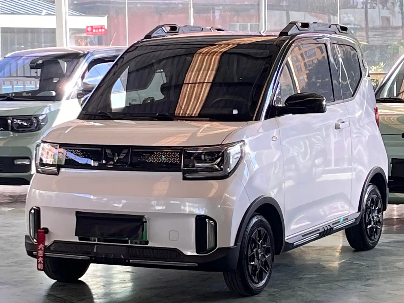 Фото 1 - Wuling Motors Hongguang MINIEV