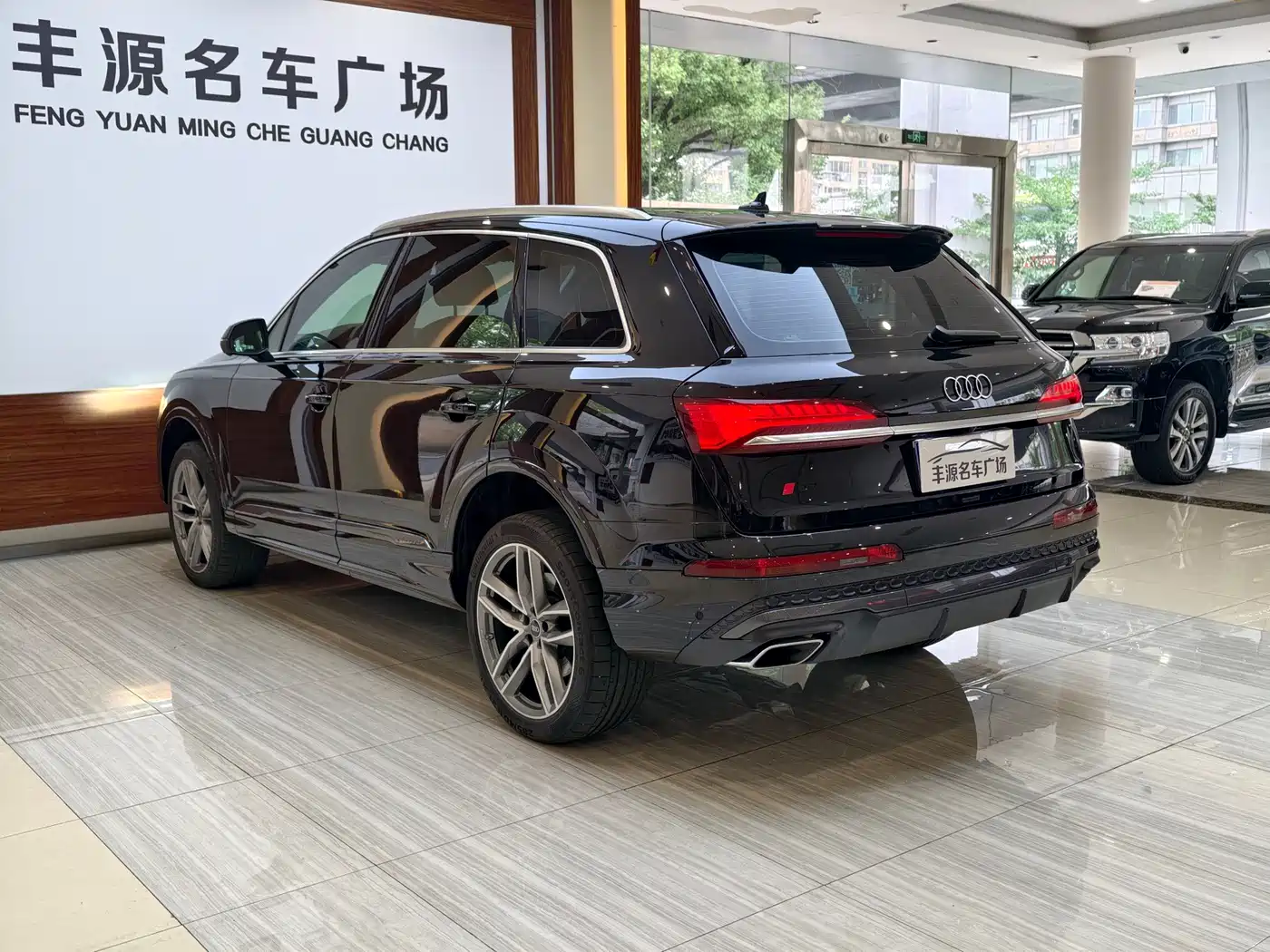 Audi Q7 2025 55 TFSI quattro S line Sport фото 29