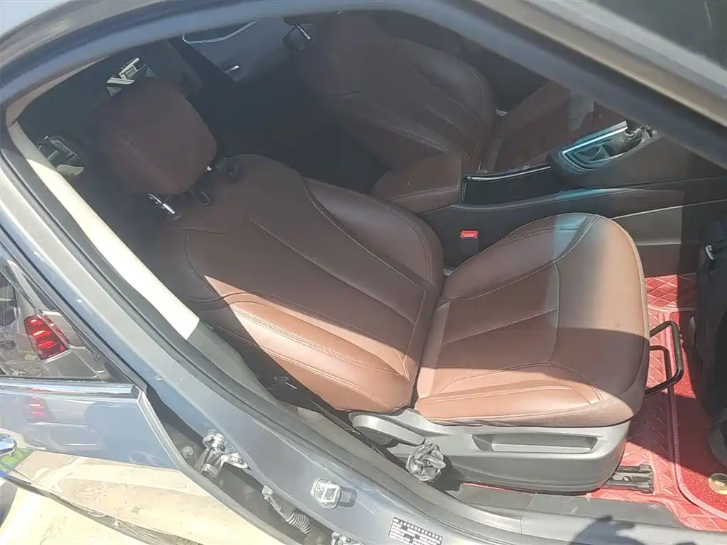 Buick GL6 2018 18T 6-Seater Premium фото 25