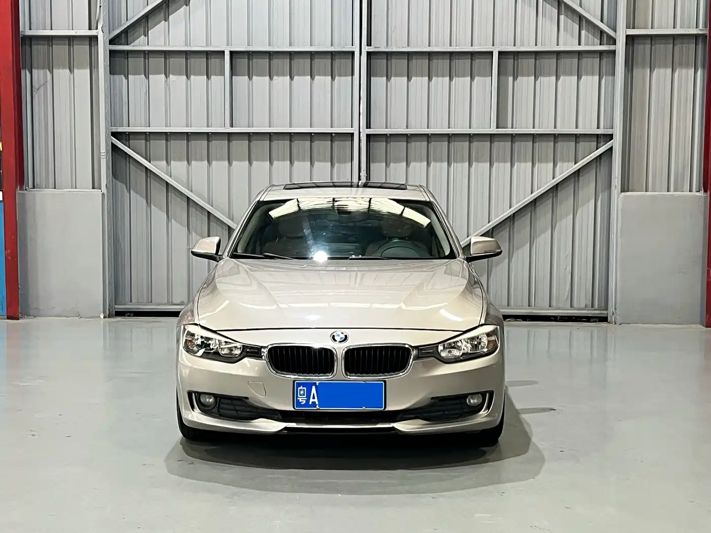 BMW 3 Series 2015 316i Progressive фото 2