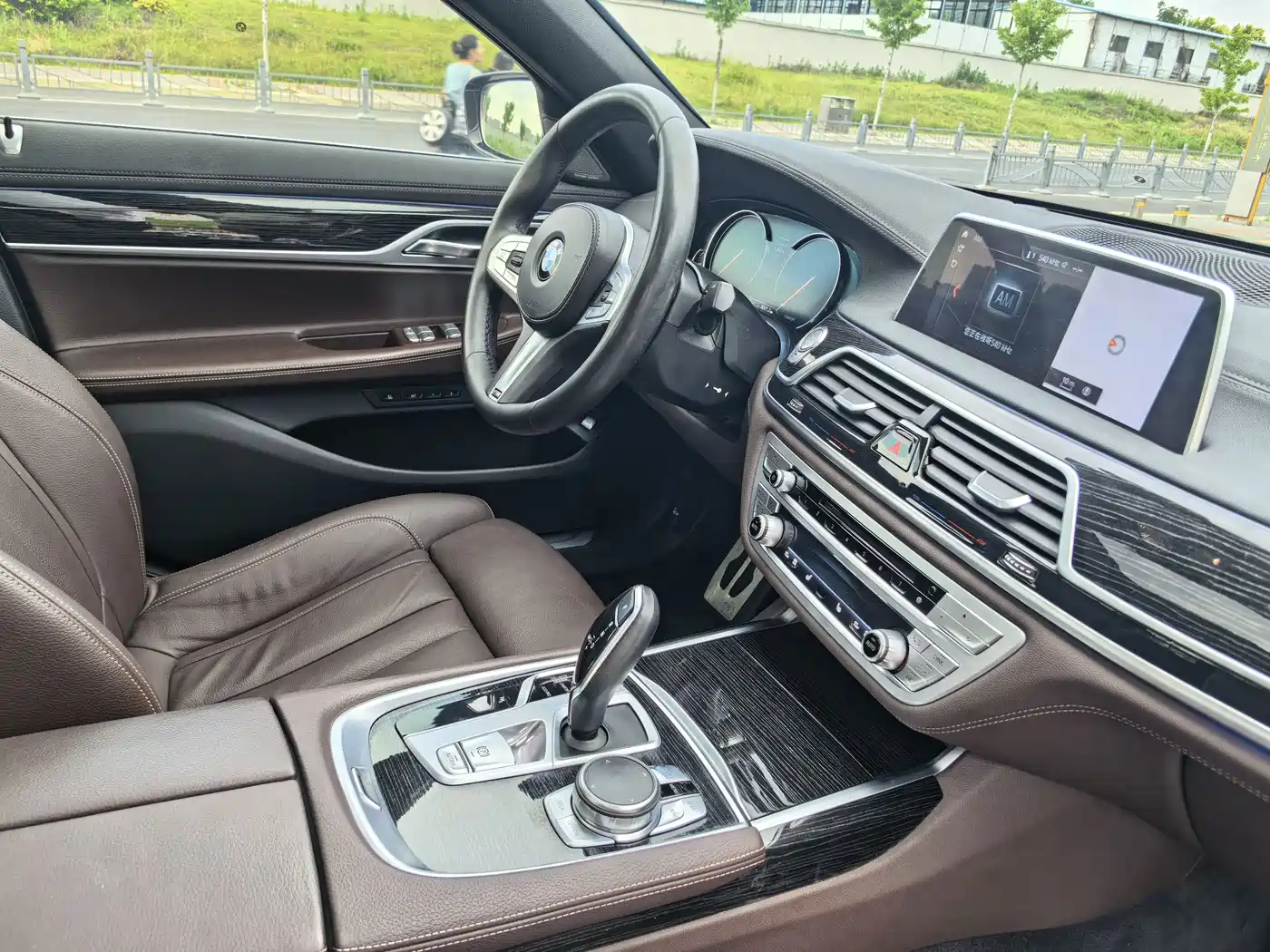 BMW 7 Series 2018 730Li Leading Type M Sport Package фото 14