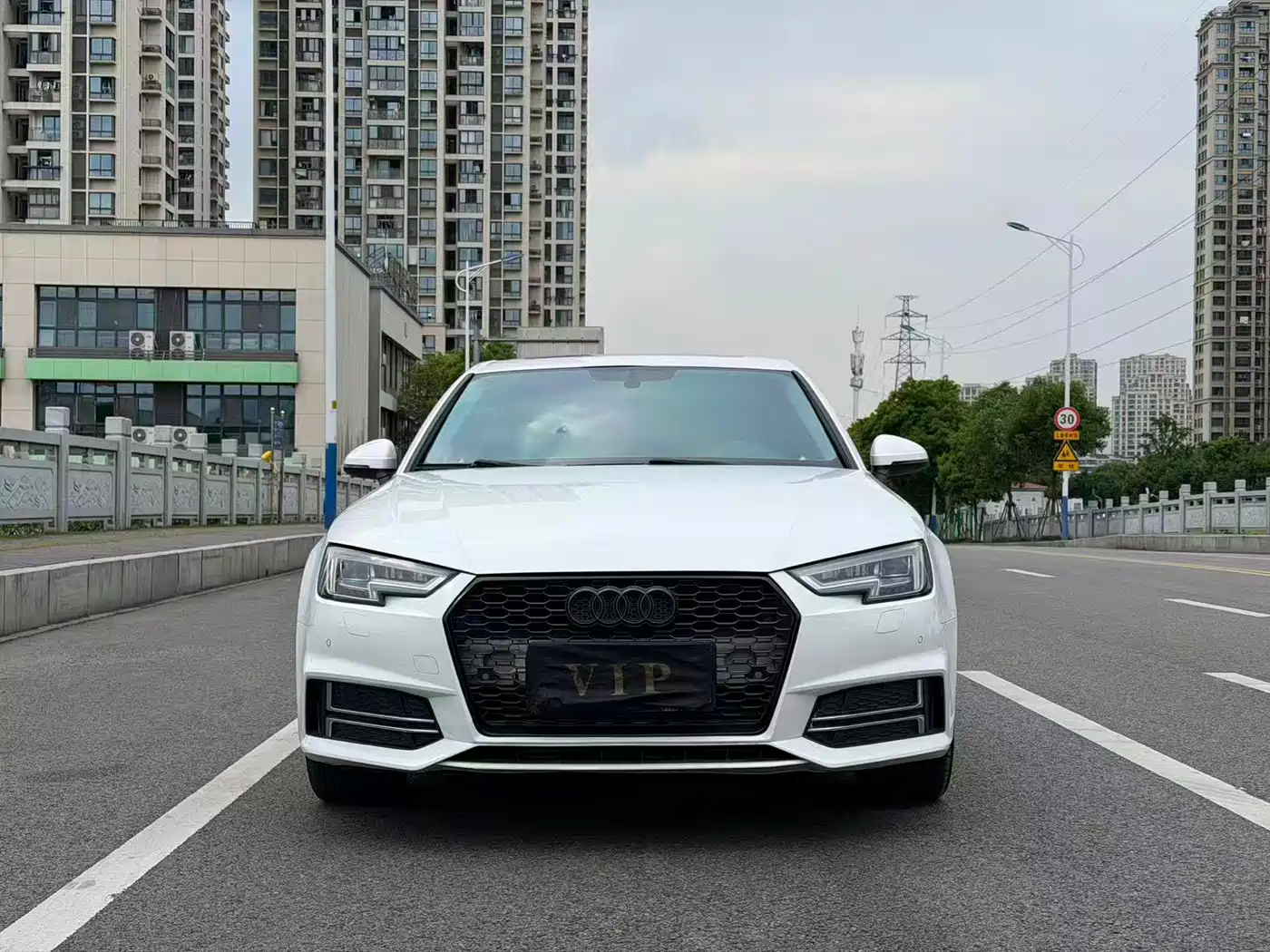 Audi A4L 2018 30th Anniversary 40 TFSI Fashion фото 2