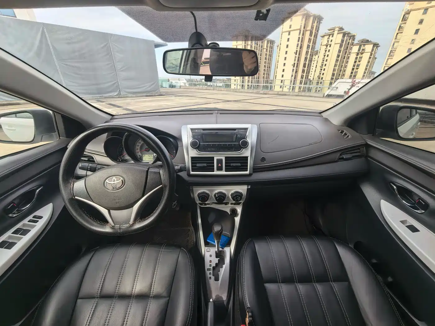 Toyota YARiS L Zhi Xuan 2015 1.5G Auto Sunroof Special Edition фото 4