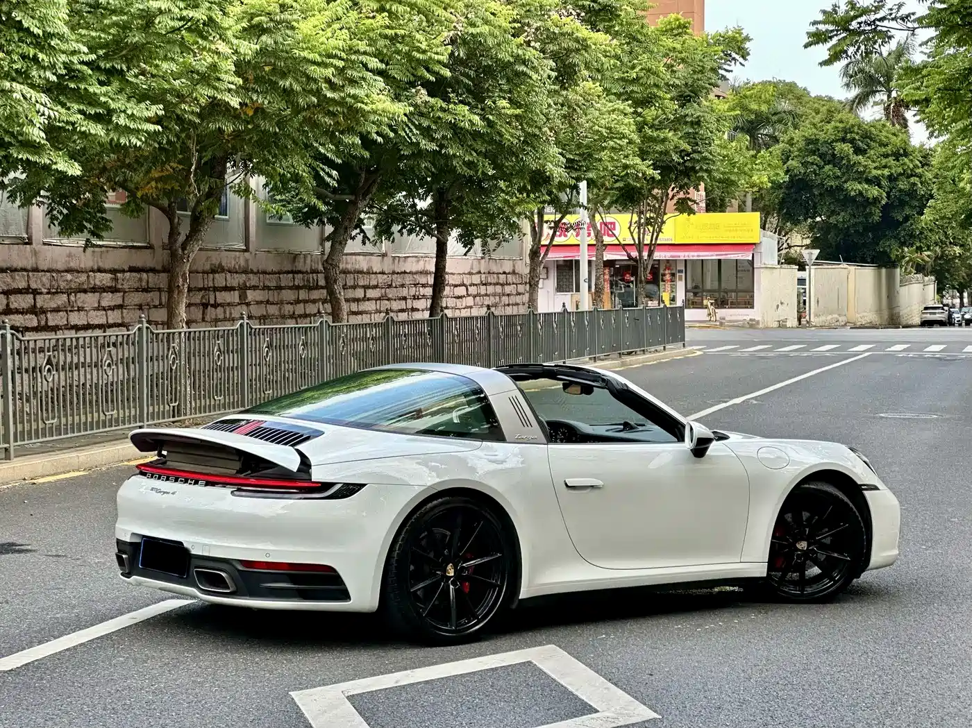 Porsche 911 2023 Targa 4 3.0T фото 9