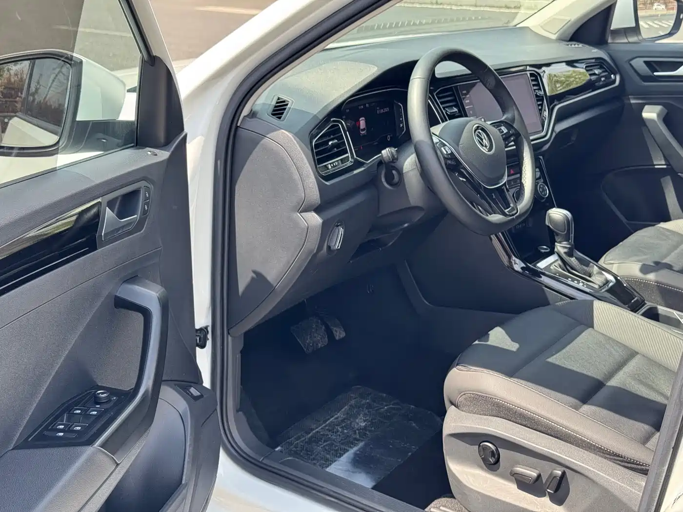 Volkswagen T-ROC 2022 280TSI DSG 2WD Comfort PLUS фото 11