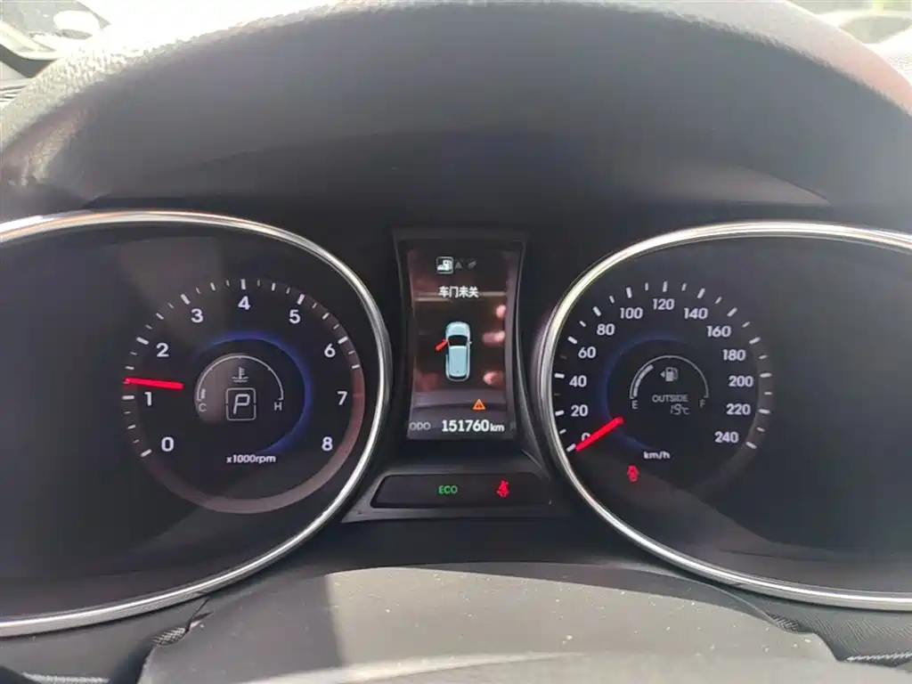 Hyundai Grand Santa Fe 2013 3.0L 7-Seater 4WD Luxury Edition фото 12