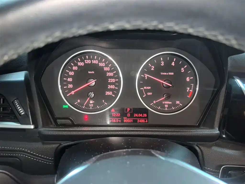 BMW 2 Series Touring 2016 218i Sport Design Package фото 12