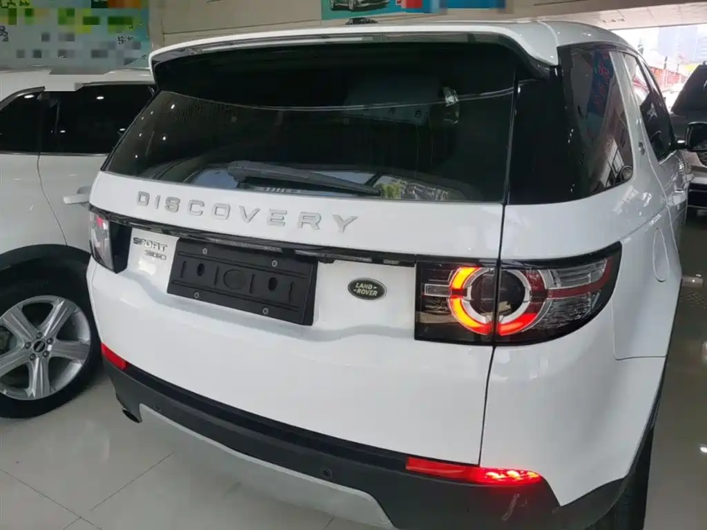 Land Rover Discovery Sport 2016 2.0T HSE фото 6