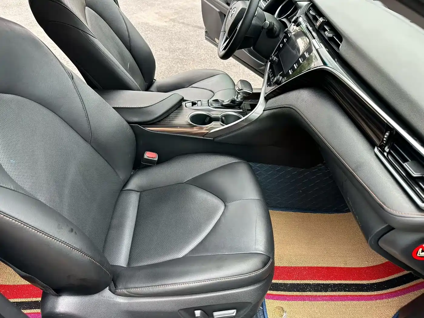 Toyota Camry 2018 2.5G Luxury Edition фото 8