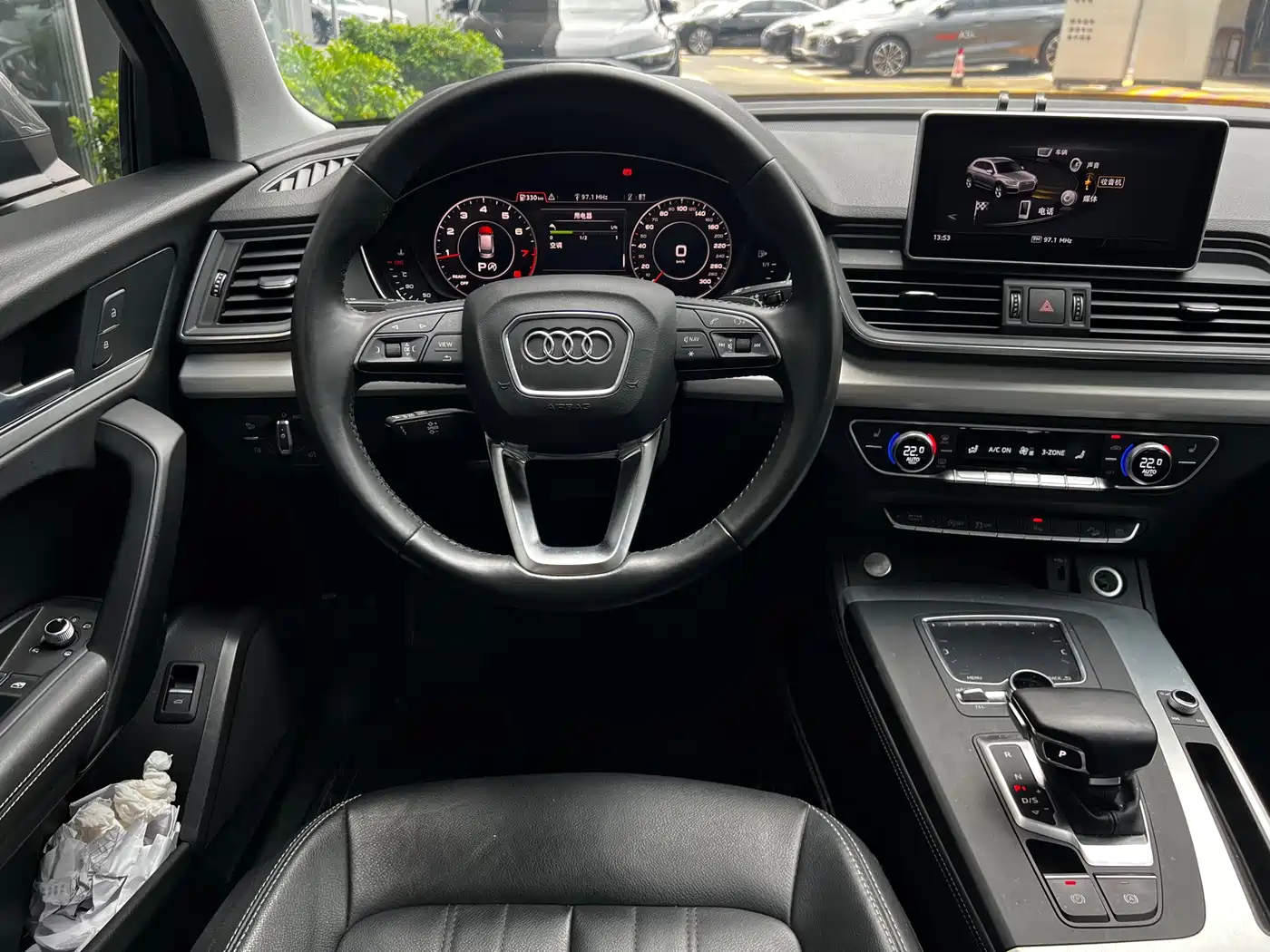 Audi Q5L 2020 Facelift 40 TFSI Honor Fashion фото 11