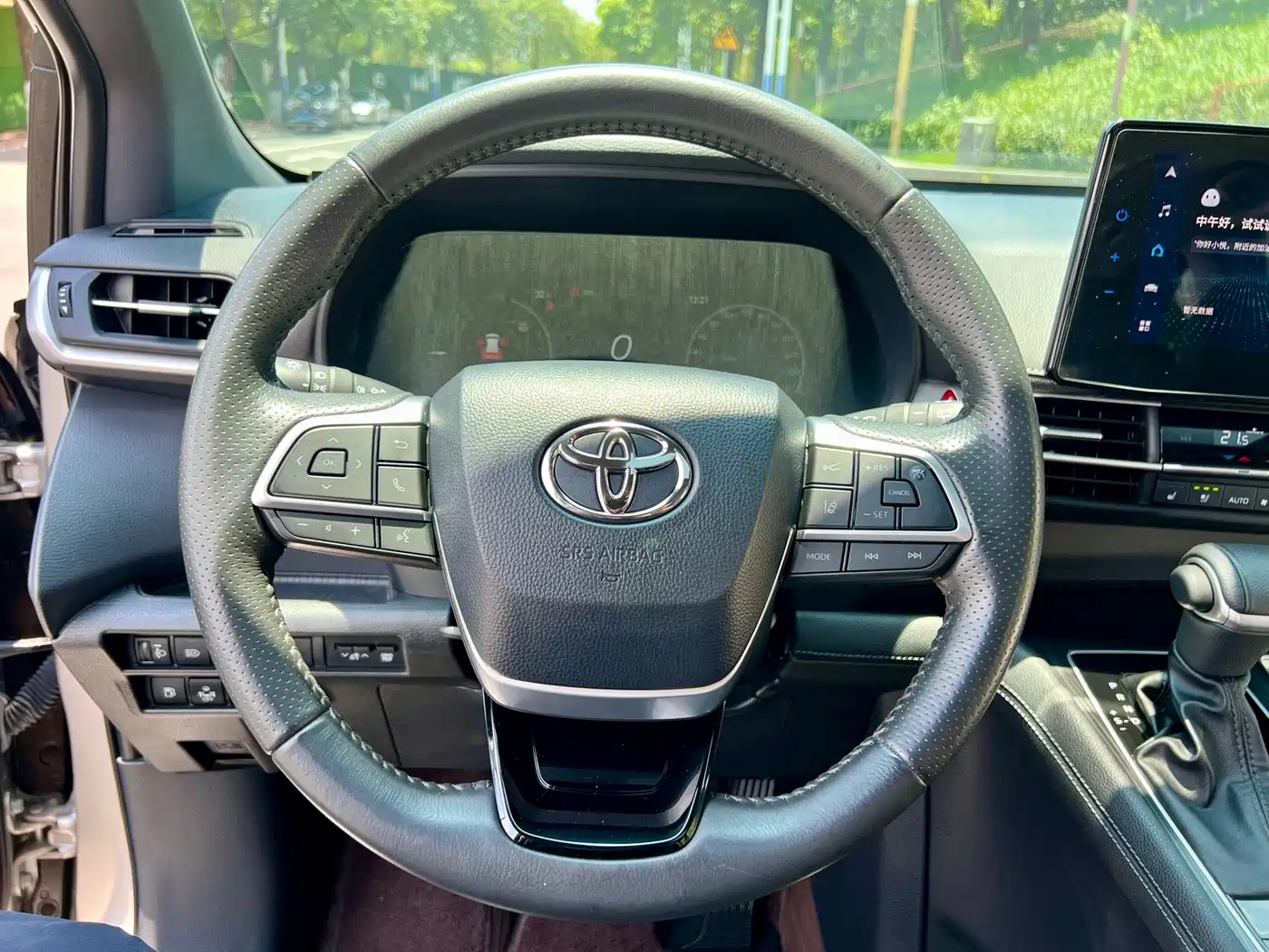 Toyota Sienna 2021 2.5L Hybrid Ultimate Edition фото 17