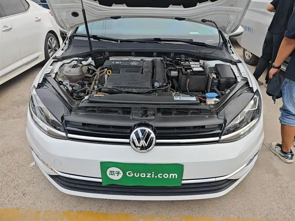 Volkswagen Golf 2020 200TSI DSG Comfort Progressive Edition фото 20