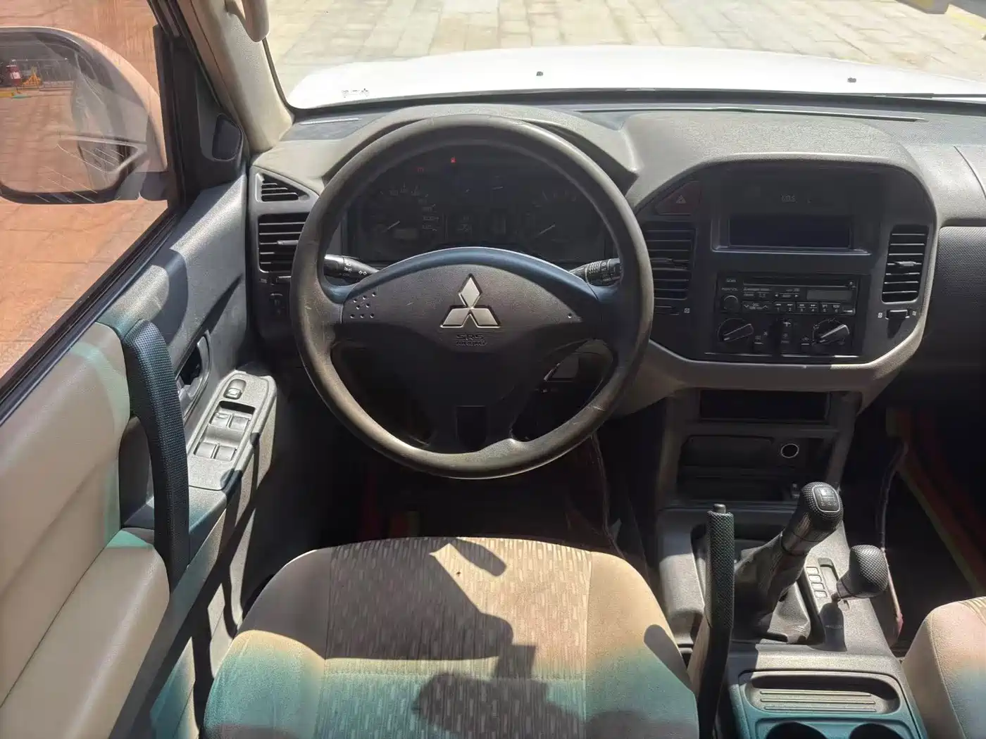 Mitsubishi Pajero 2011 Mitsubishi Pajero V73 3.0L MT GLS фото 9