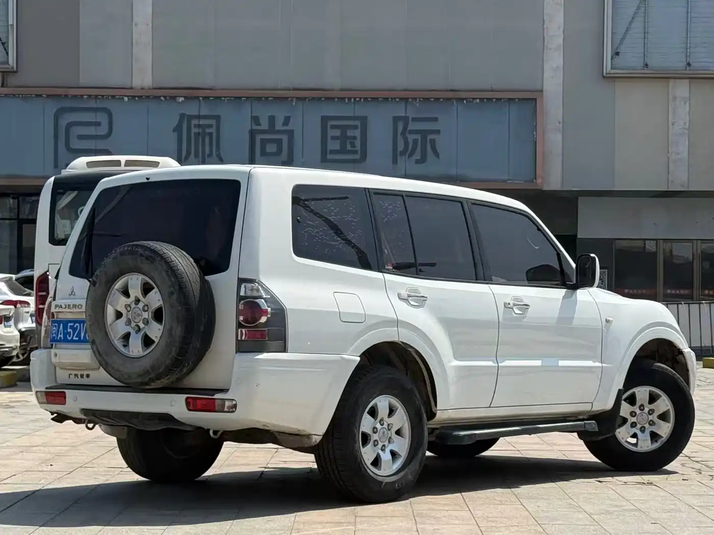 Mitsubishi Pajero 2011 Mitsubishi Pajero V73 3.0L MT GLS фото 12