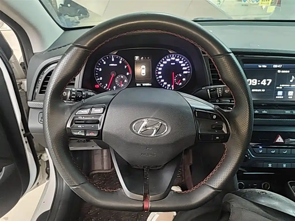 Hyundai Elantra 2016 1.4T DCT Dynamic·Vitality фото 11