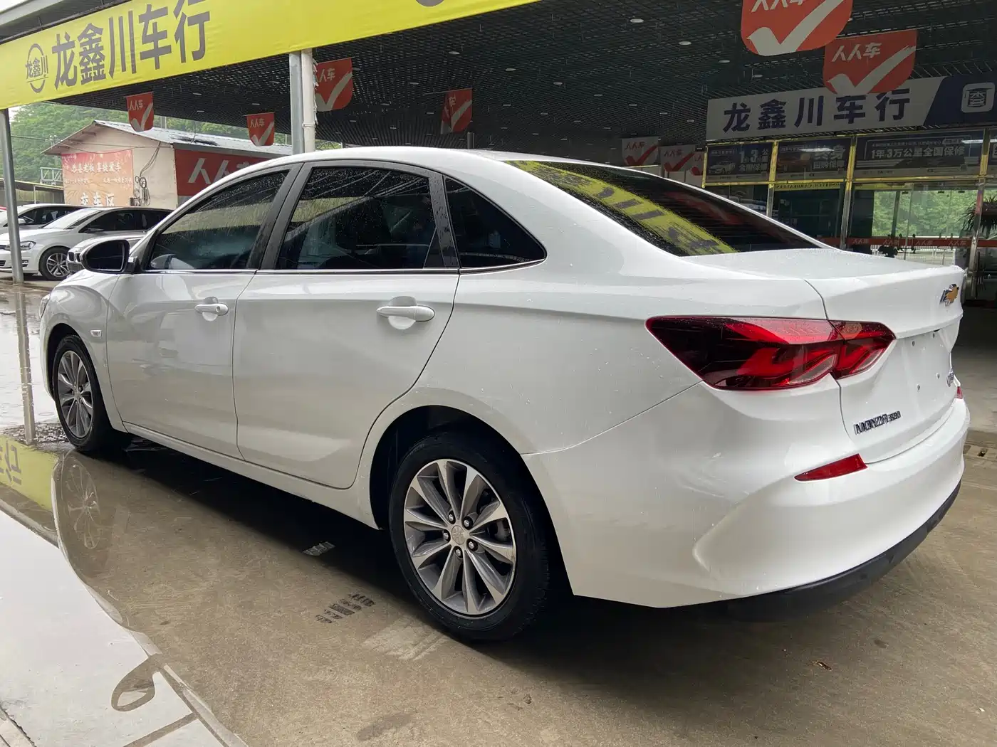 CHEVROLET CRUZE