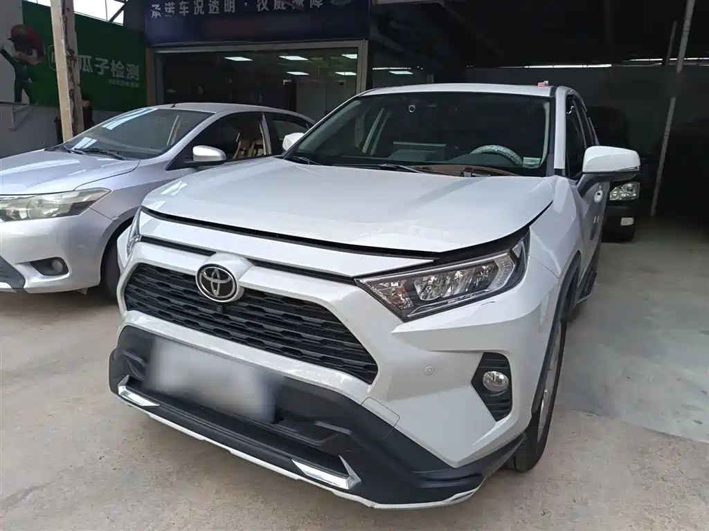 Toyota RAV4 Rongfang 2020 2.0L CVT 2WD Trend Edition фото 2