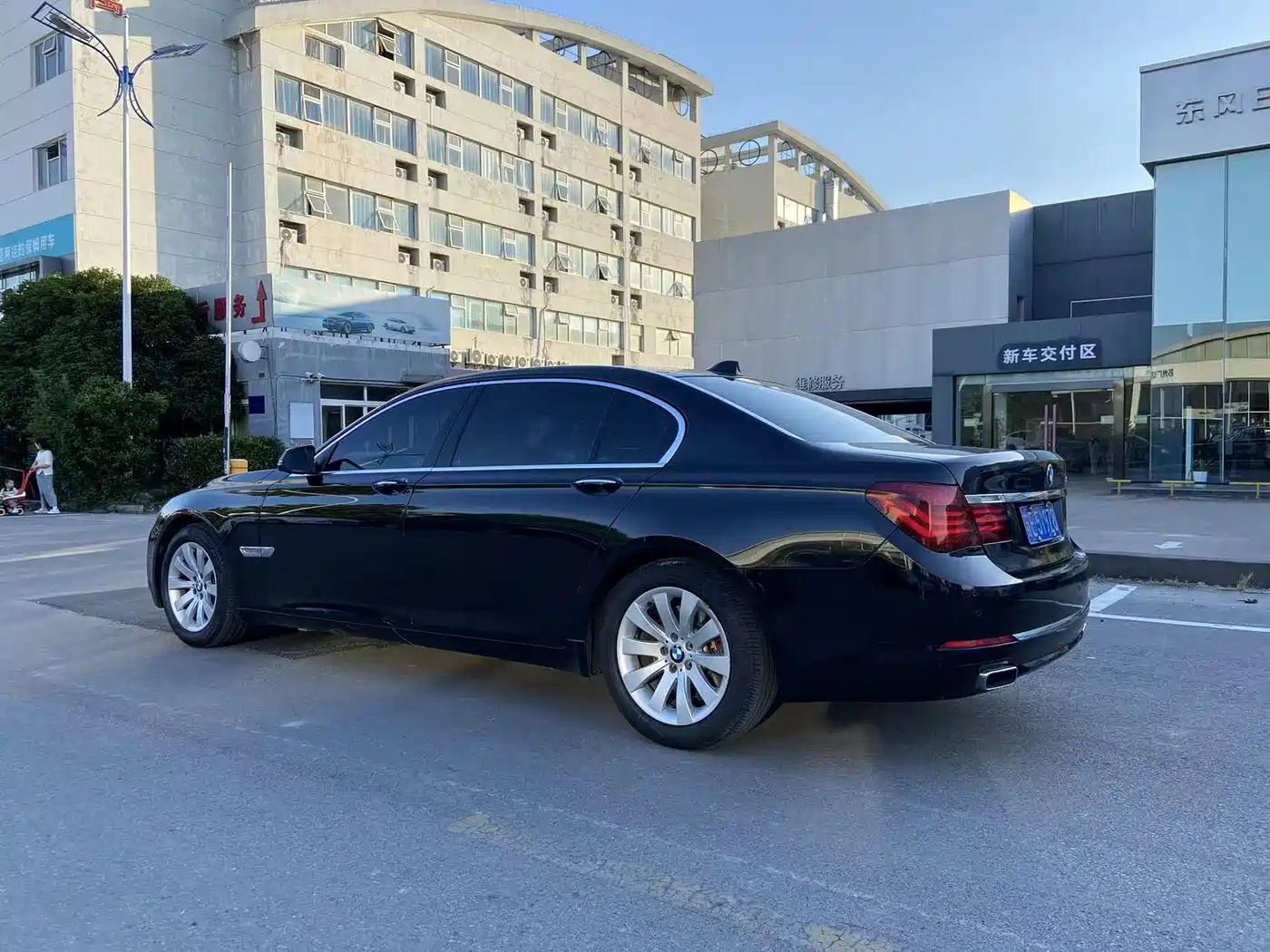 BMW 7 Series 2013 Model 730Li Leading фото 6