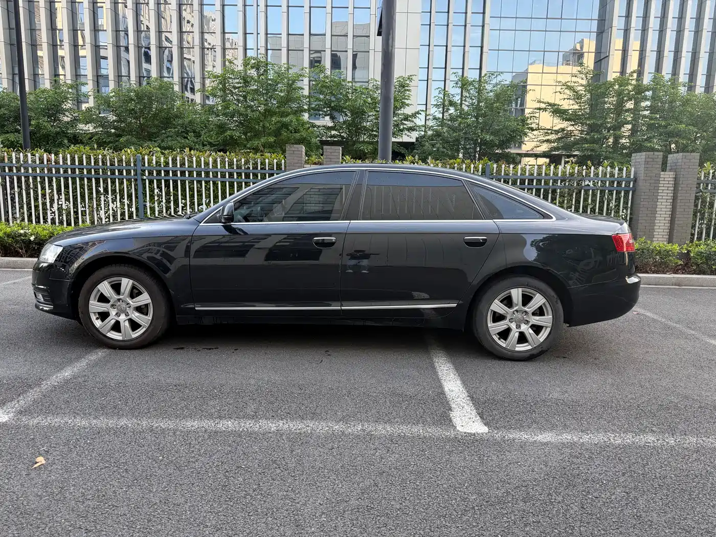 Audi A6L 2010 2.8 FSI Luxury фото 4