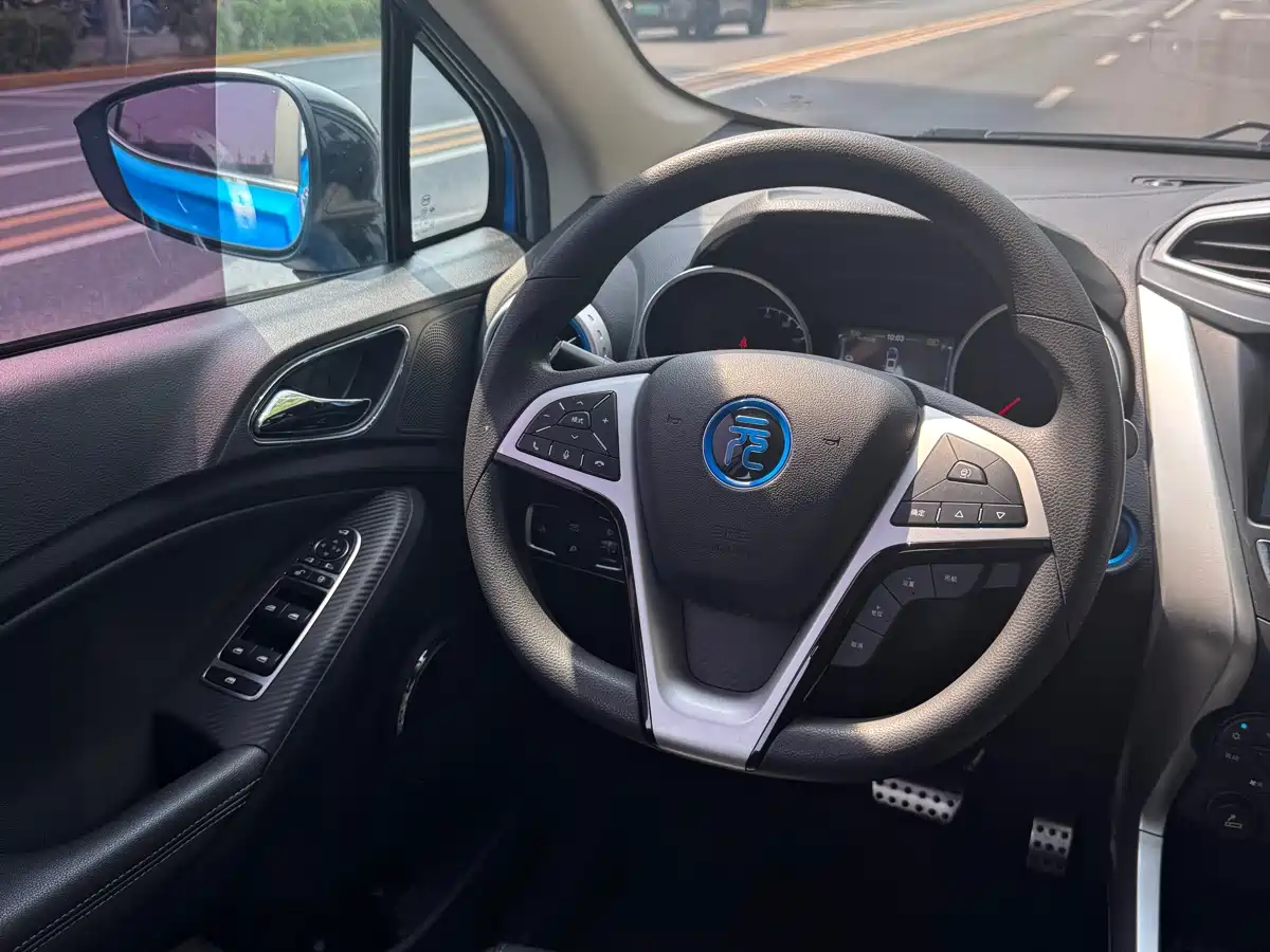 BYD Yuan New Energy 2018 EV360 Smart Connected Cool Edition фото 24