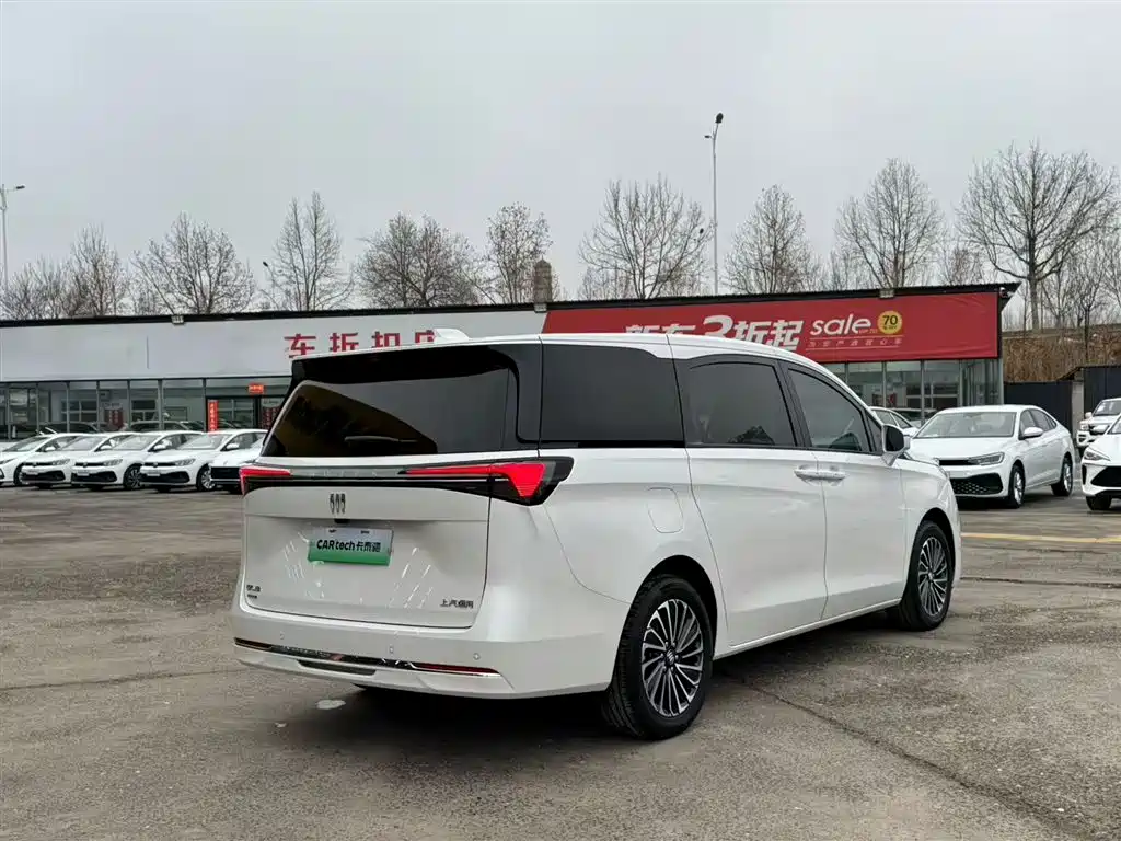 BUICK GL8 NEW ENERGY