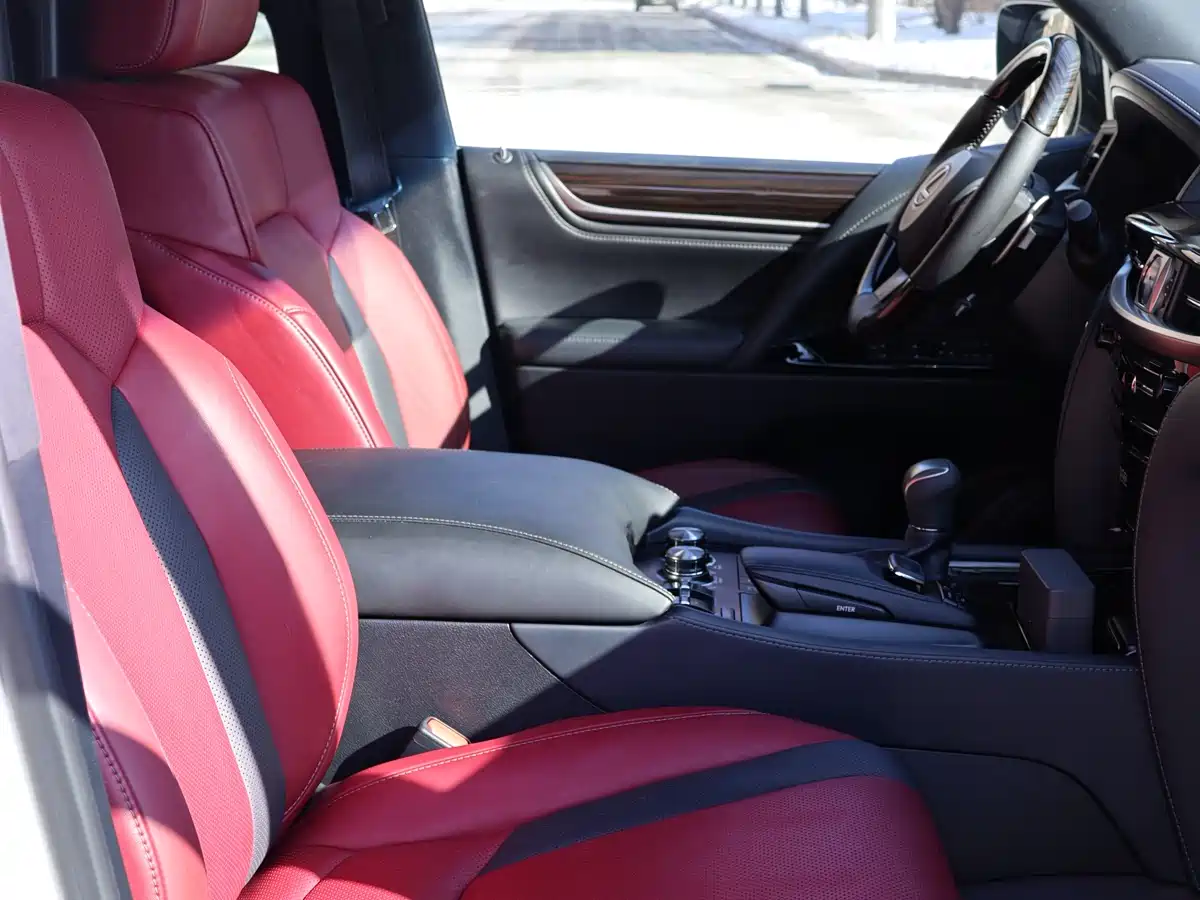 Lexus LX 2019 570 Peak Special Edition фото 15