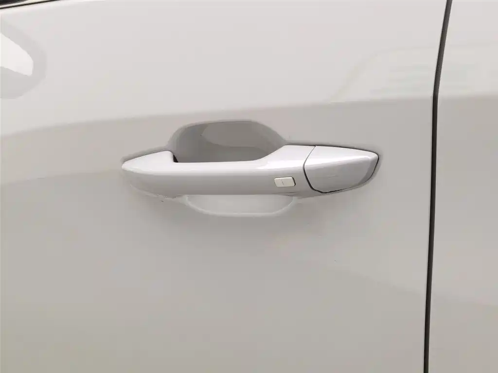 SAIC Maxus Maxus G50 2023 Model PLUS 1.5T Happiness Recommended Auto Cruise Edition фото 18