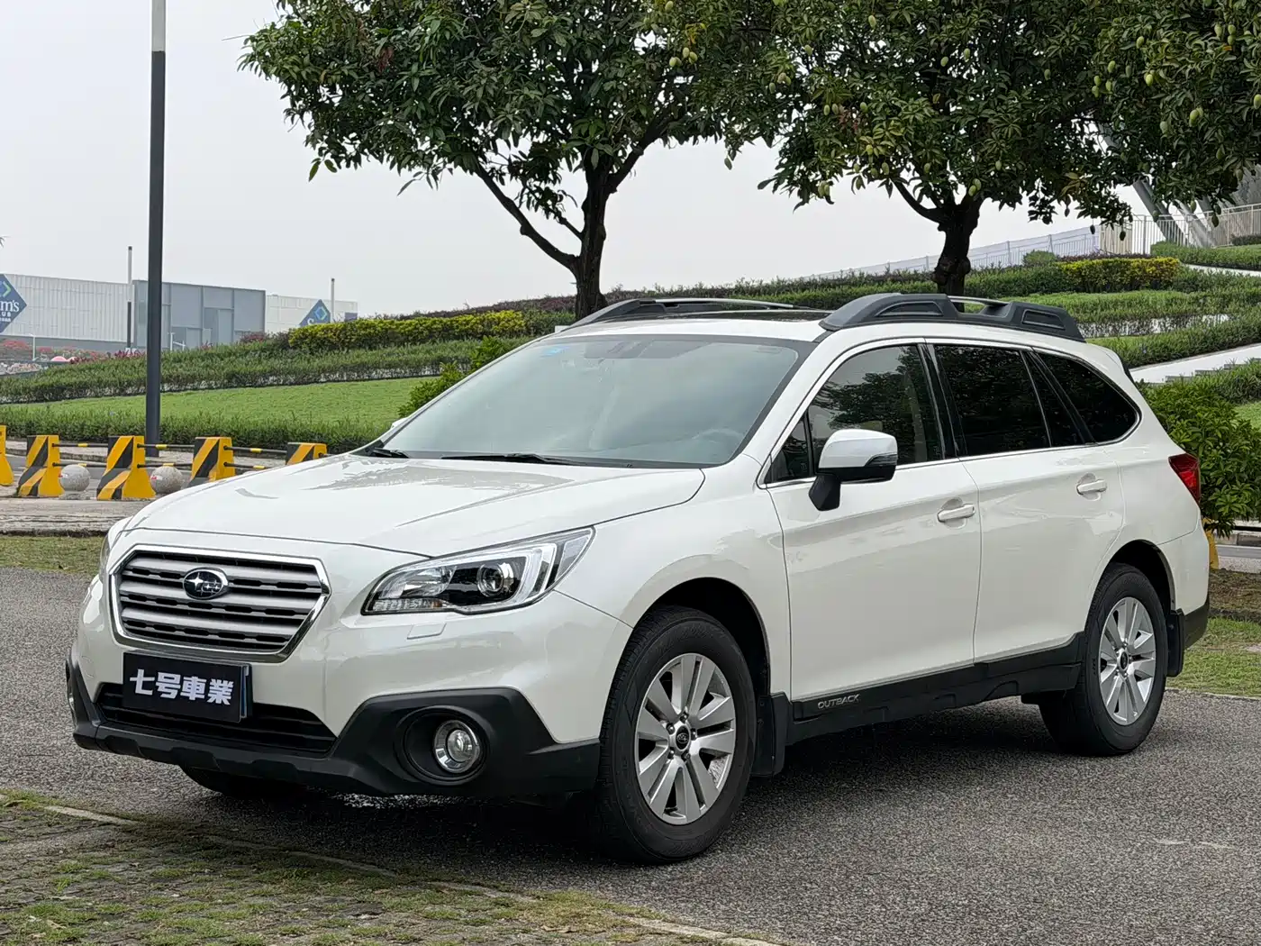 Subaru Outback 2016 2.5i Luxury Navigation Edition
